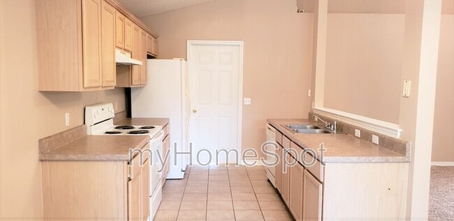 Foto del edificio - 2488 Gulf Breeze Ave