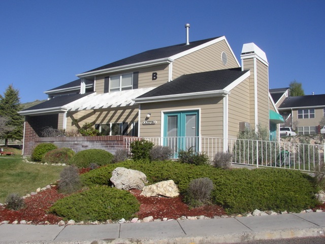 Office Building - Parkway Apartments - Elko