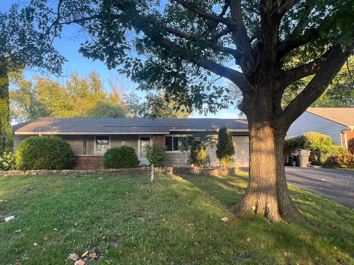 Primary Photo - 14949 Highland Ave