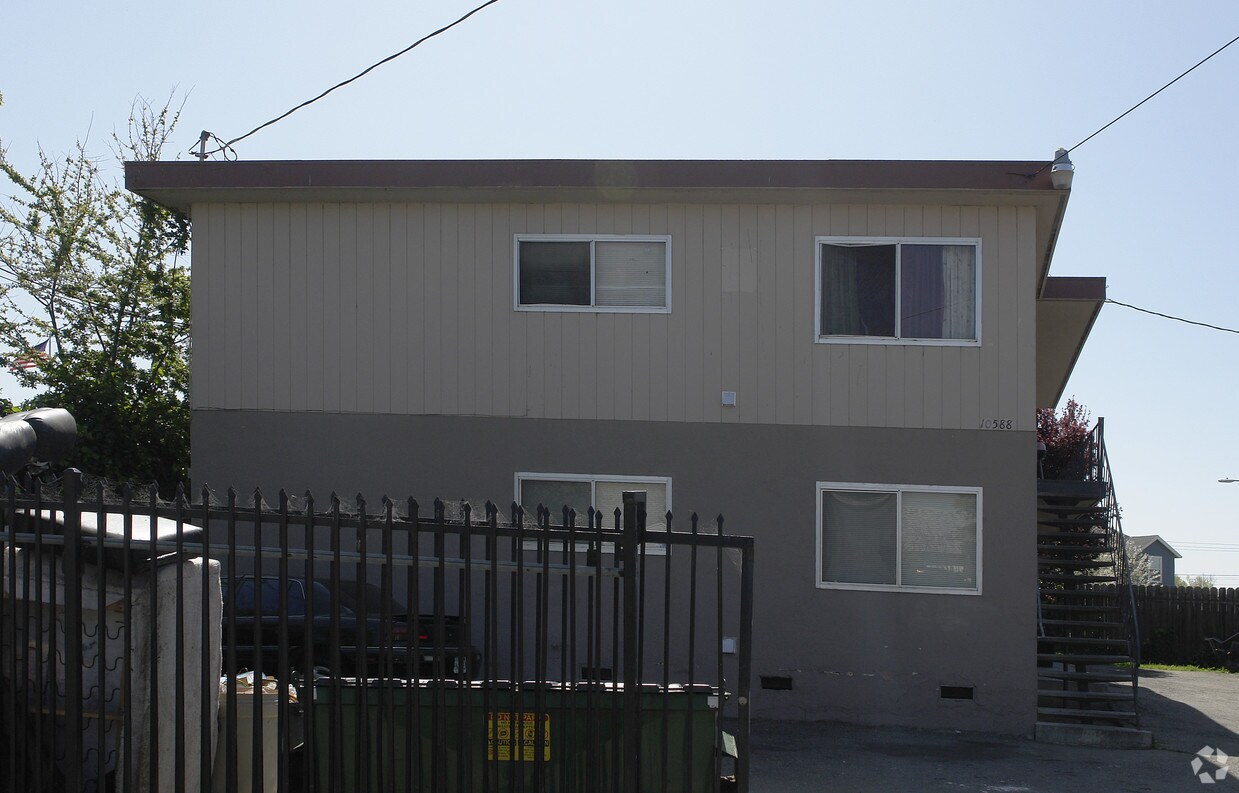 10588 Topanga Dr, Oakland, CA 94603 10588 Topanga Dr Oakland, CA