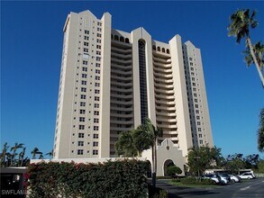 Building Photo - 5550 Heron Point Dr