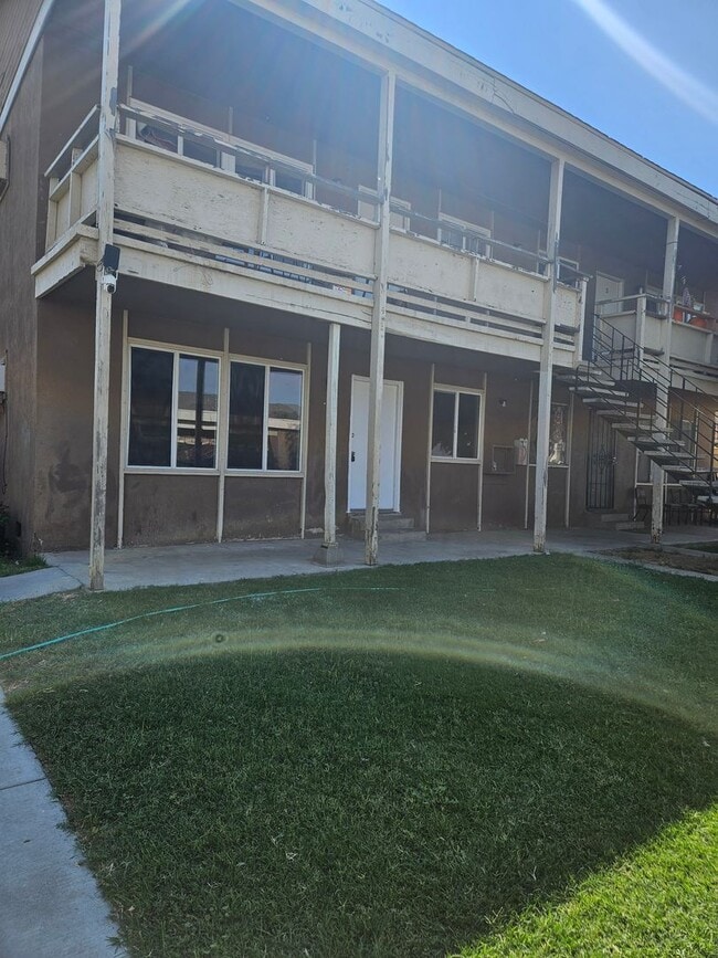 Building Photo - 734 Illinois Ave