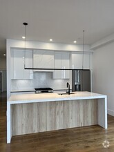 Building Photo - 31 Savin Hill Ave
