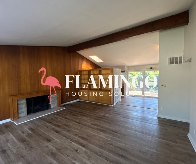Building Photo - Spacious 3-Bedroom, 2-Bath Home Near Downtown Dayton!