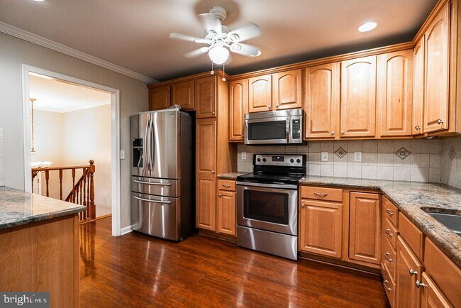 Building Photo - 1604 Severn Run Ct