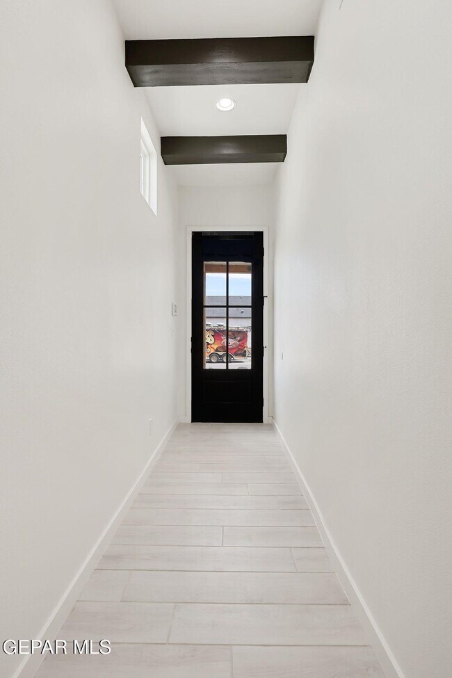 Foto del edificio - 15244 Hunch Ct