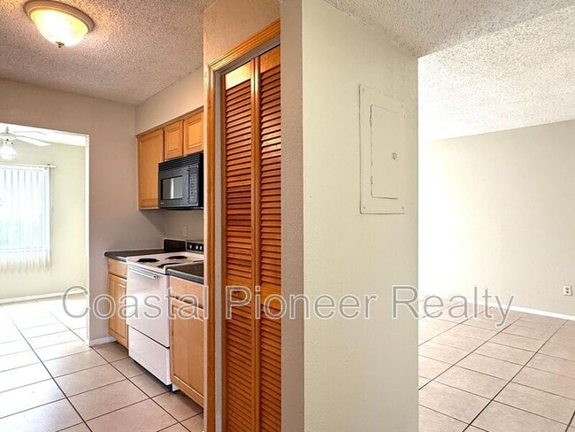 Photo - 7502 Needle Leaf Pl Apartment