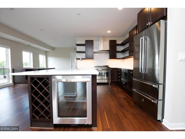Foto del edificio - 2810 W 43rd St