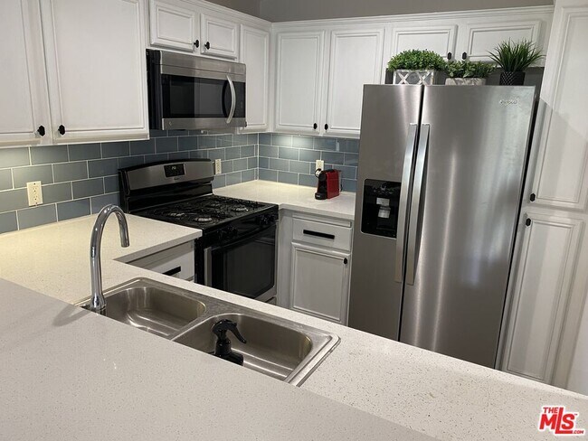 Foto del edificio - 13200 Pacific Promenade