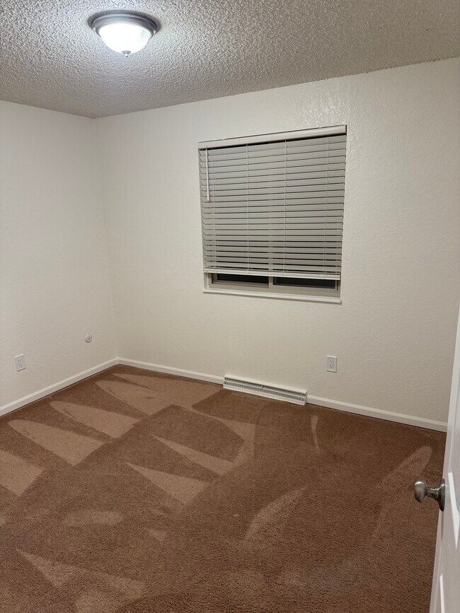 Foto del edificio - 16828 E 7th Pl