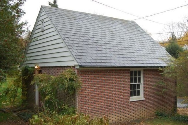 Building Photo - 1110 Spring Grove Ave