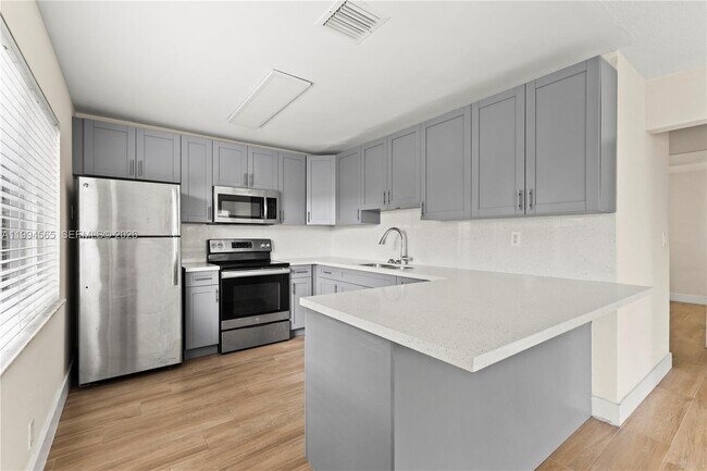 Foto del edificio - 6121 SW 40th Ct