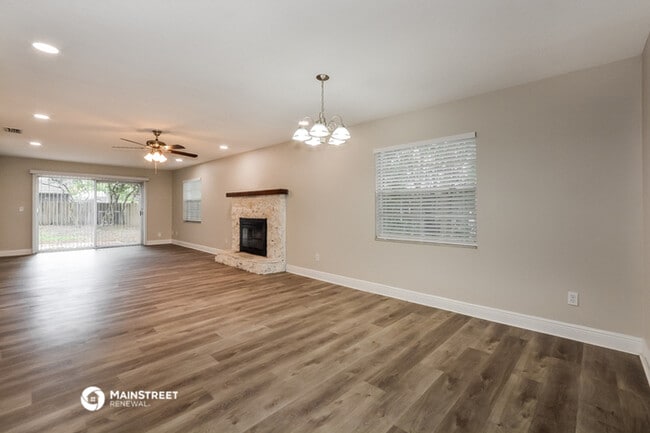 Building Photo - 25501 Troon Ave