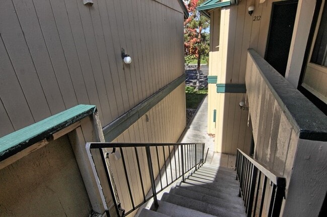 Building Photo - 3935 Clear Acre Ln