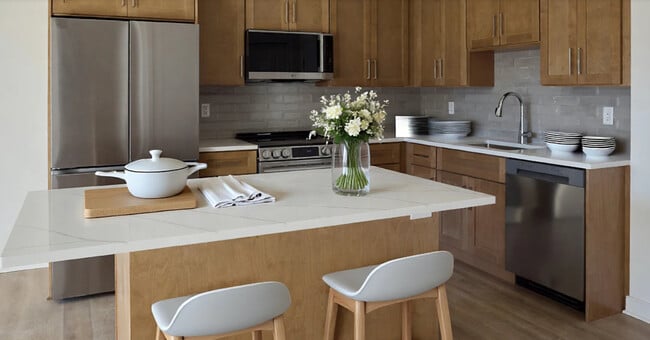 Building Photo - The Glen at Glen Rock Station