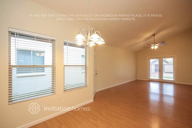 Foto del edificio - 1311 W Straford Dr