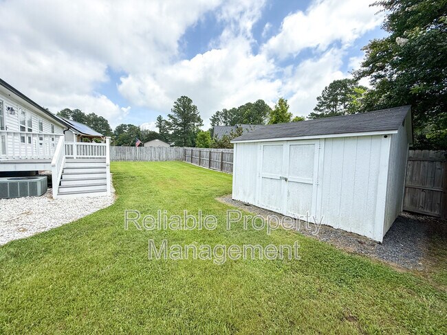 Foto del edificio - 805 Phillips Pointe Dr