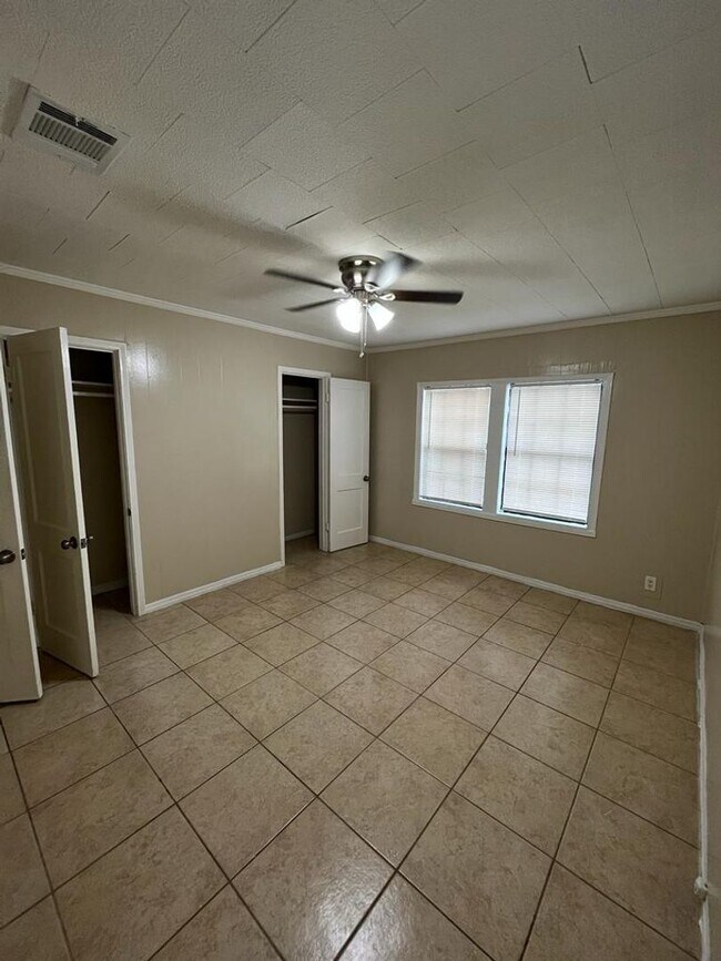Foto del edificio - 4340 Pine St