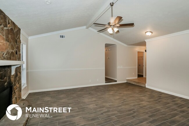 Building Photo - 125 Whitney Way