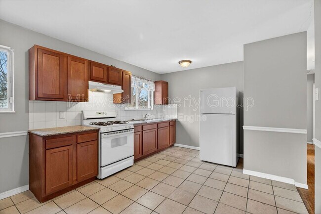 Foto del edificio - 1455 Redman Blvd