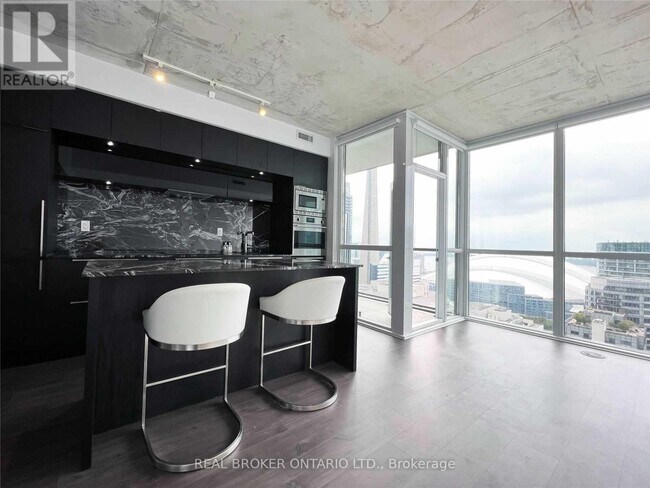 Building Photo - 88 Blue Jays Way