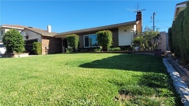 Building Photo - 834 Carina Ave