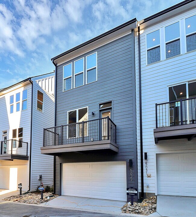 Photo - 5027 Duchess Dr Townhome