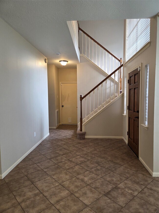 Foto del edificio - 231 Needleleaf Ln