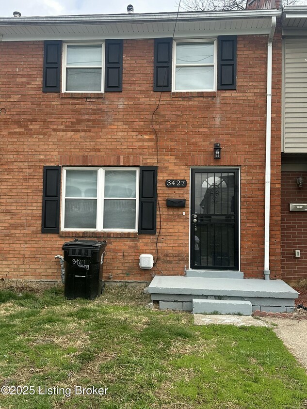 Foto principal - 3427 Young Ave