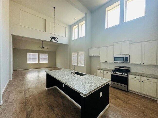 Building Photo - 12314 Bedford Bend Dr