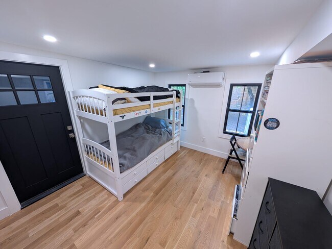 Dormitorio 1 - 661 Decatur St