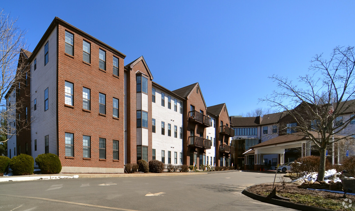 Cedar Woods Apartments in Branford, CT