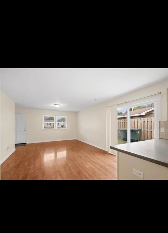 Building Photo - 1004 Belle Dr