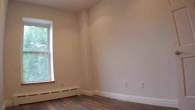 Foto del edificio - 47 Putnam Ave