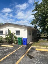 Building Photo - 2861 NW 15th Ct