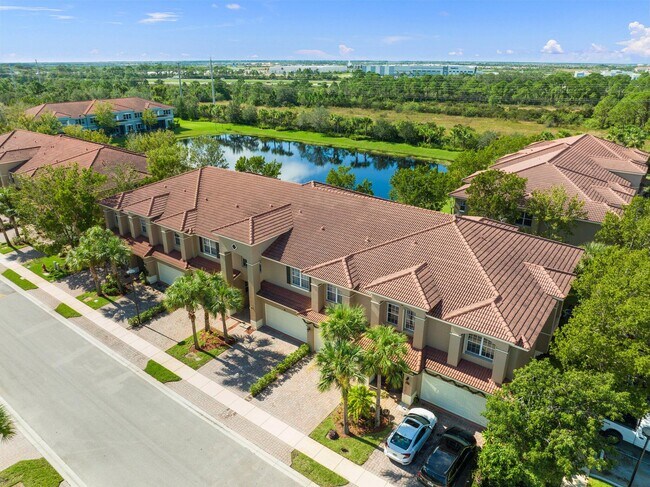 Building Photo - 2886 Cedar Dunes Dr