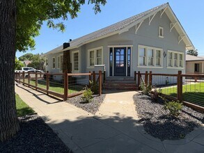 Building Photo - 1204 Kern St