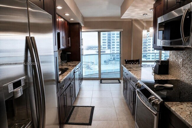 Building Photo - 3410 Galt Ocean Dr