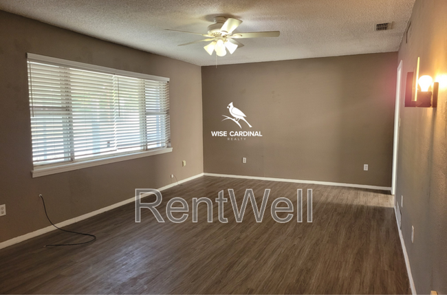 Foto del edificio - 1503 S School Ave