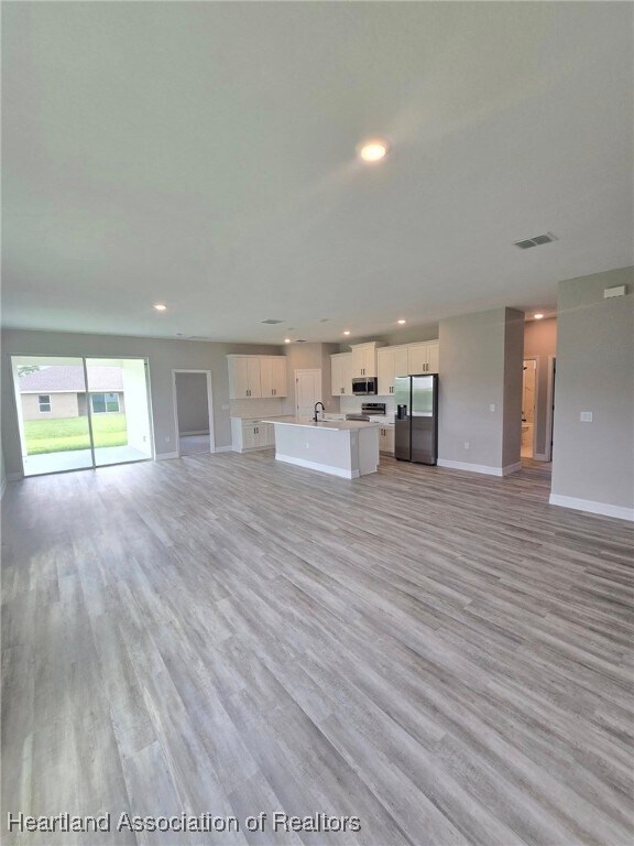 Building Photo - 4924 San Lorenzo Dr