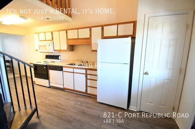 Foto del edificio - 821 Port Republic Rd