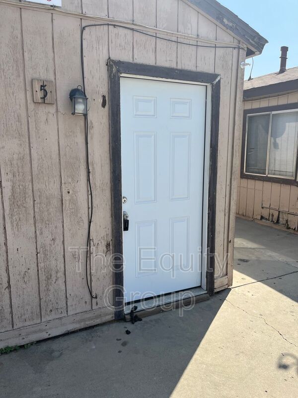 9318 Rd 236 Unit 5, Terra Bella, CA 93270 Condo for Rent in Terra Bella, CA