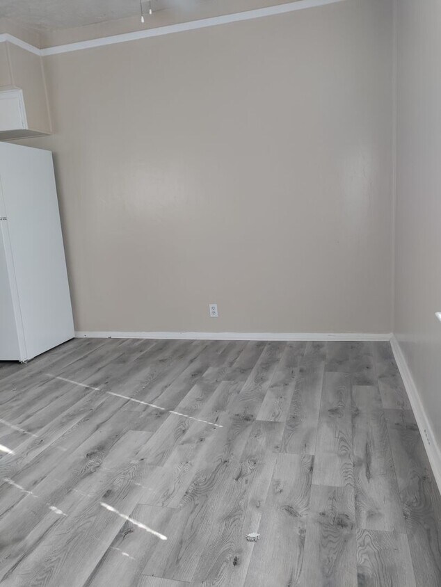 Foto del edificio - 213 Mounts Ave