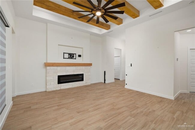 Building Photo - 19 S Peak Dr