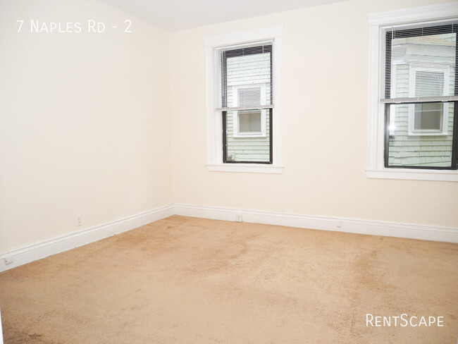 Foto del edificio - Beautiful 2 Bedroom Unit on Naples Rd