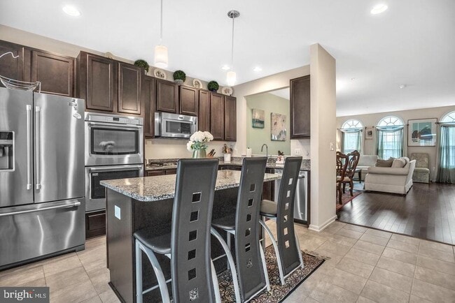 Building Photo - 1601 Wesbourne Dr