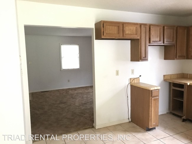 Building Photo - 2 br, 1 bath House - 1210 E. FAIRFIELD ROAD