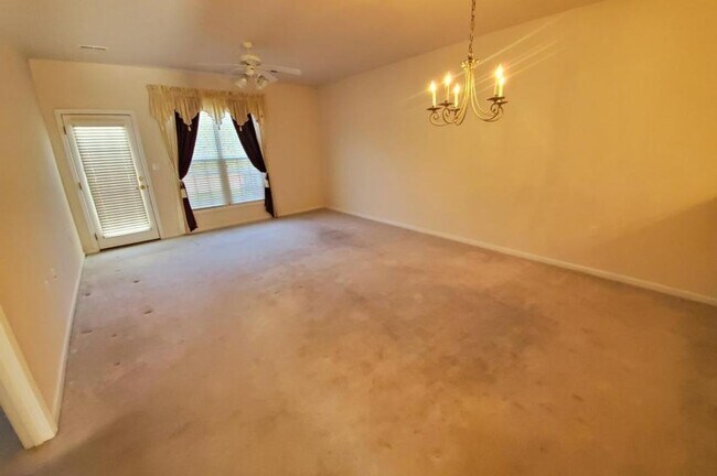 Foto del edificio - Single Level Townhouse in Campbell County