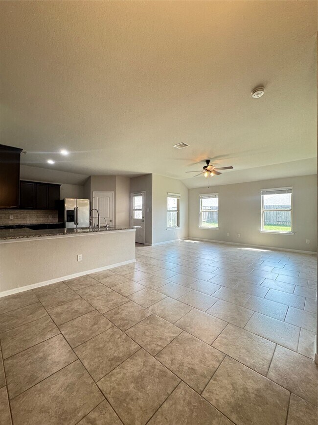 Foto del edificio - 3011 Darlington Ct