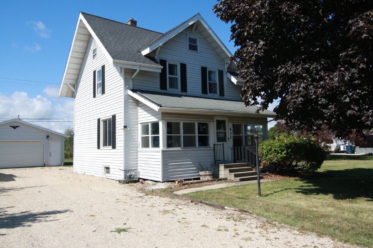 Foto principal - Furnished Two Bedroom House